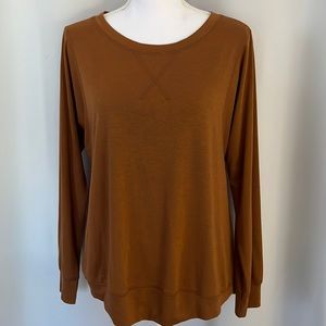 🩷3/$15 Cutckolve long sleeve hi-lo tunic Rust size M